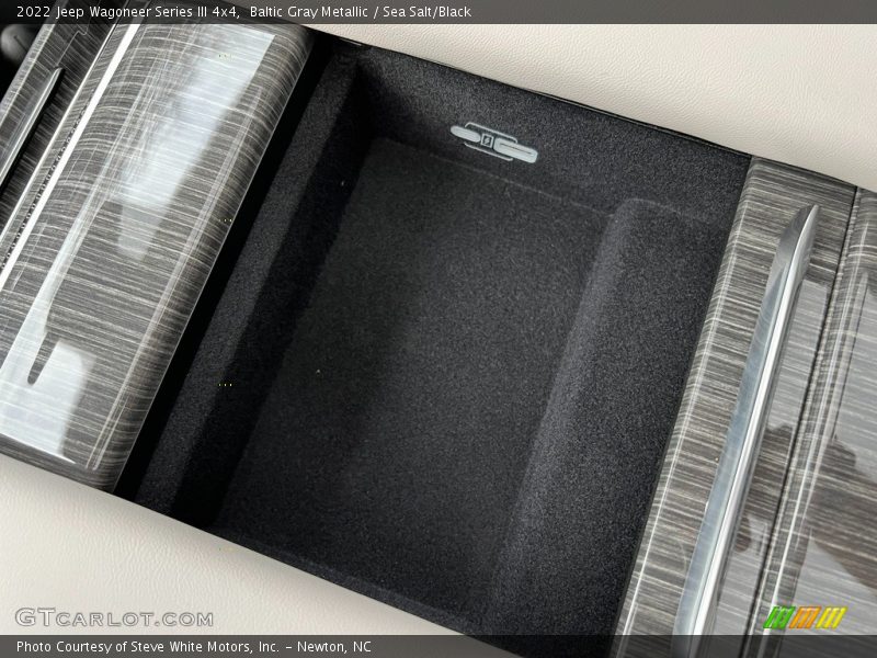 Baltic Gray Metallic / Sea Salt/Black 2022 Jeep Wagoneer Series III 4x4