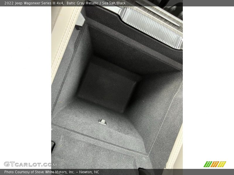 Baltic Gray Metallic / Sea Salt/Black 2022 Jeep Wagoneer Series III 4x4