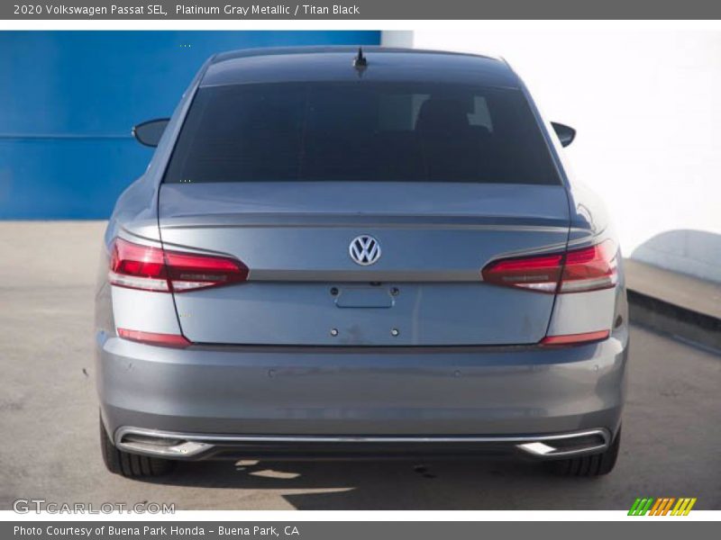 Platinum Gray Metallic / Titan Black 2020 Volkswagen Passat SEL