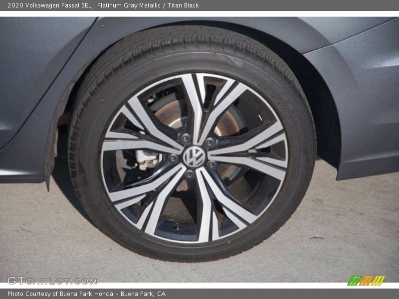 Platinum Gray Metallic / Titan Black 2020 Volkswagen Passat SEL