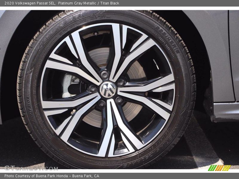 Platinum Gray Metallic / Titan Black 2020 Volkswagen Passat SEL