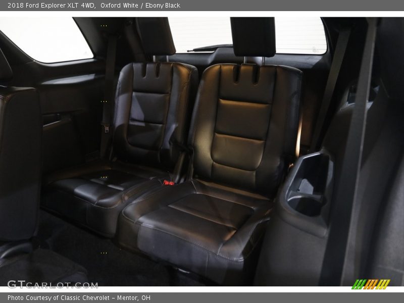 Oxford White / Ebony Black 2018 Ford Explorer XLT 4WD