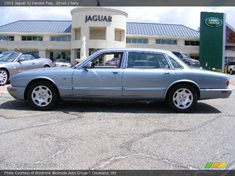 Zircon / Ivory 2003 Jaguar XJ Vanden Plas