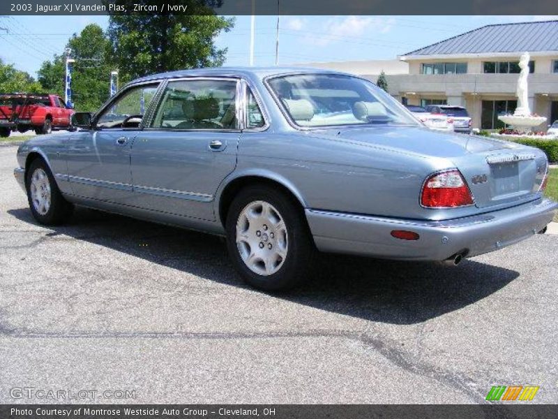 Zircon / Ivory 2003 Jaguar XJ Vanden Plas