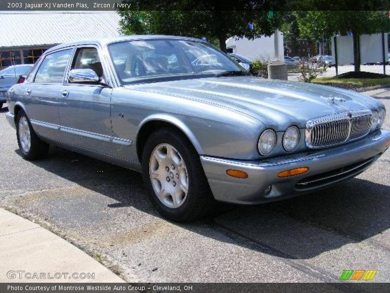 Zircon / Ivory 2003 Jaguar XJ Vanden Plas