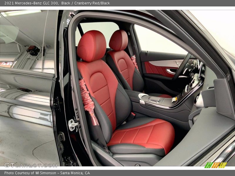 Black / Cranberry Red/Black 2021 Mercedes-Benz GLC 300