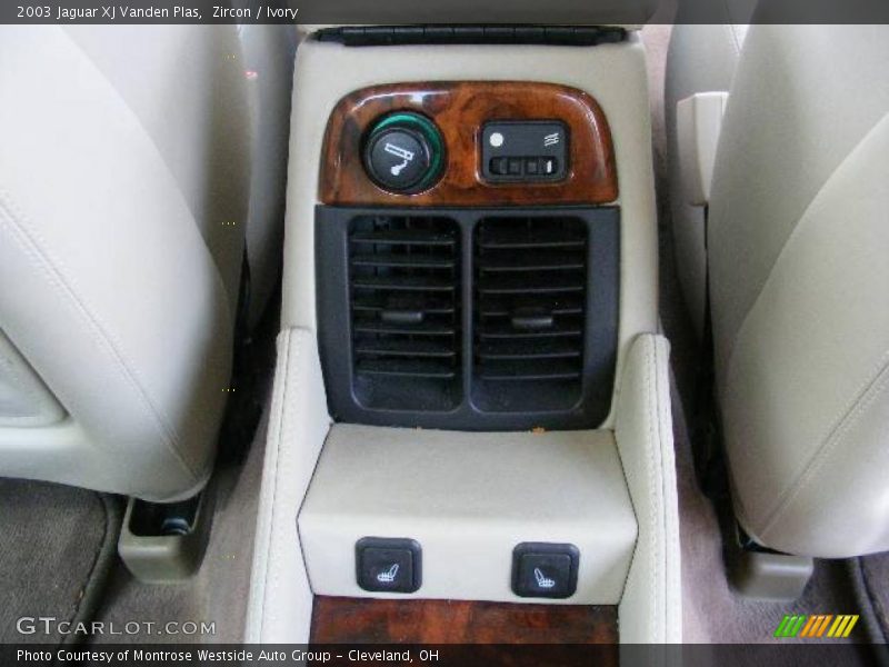 Zircon / Ivory 2003 Jaguar XJ Vanden Plas