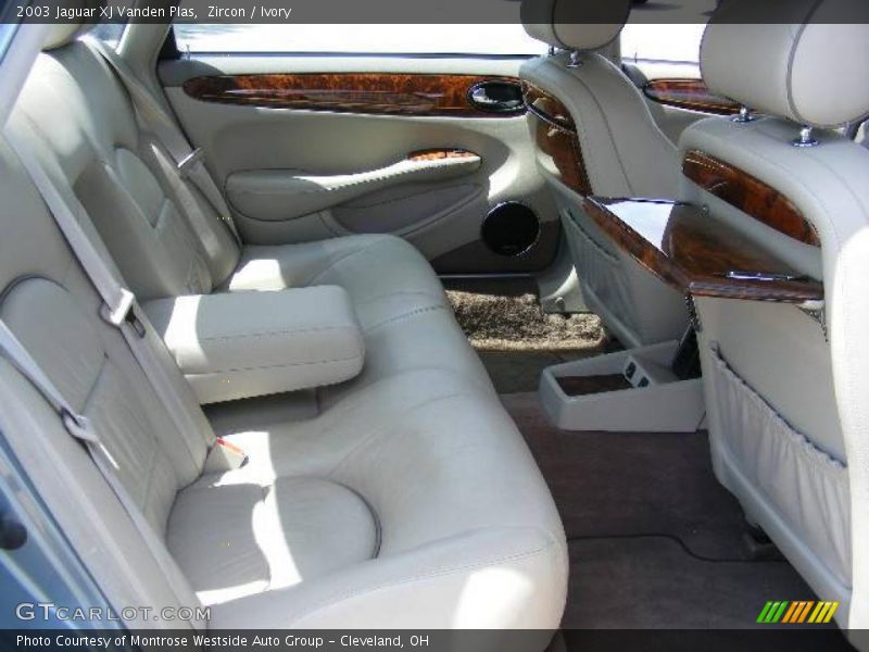 Zircon / Ivory 2003 Jaguar XJ Vanden Plas