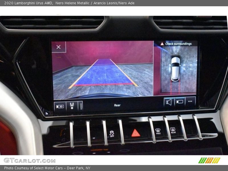 Controls of 2020 Urus AWD