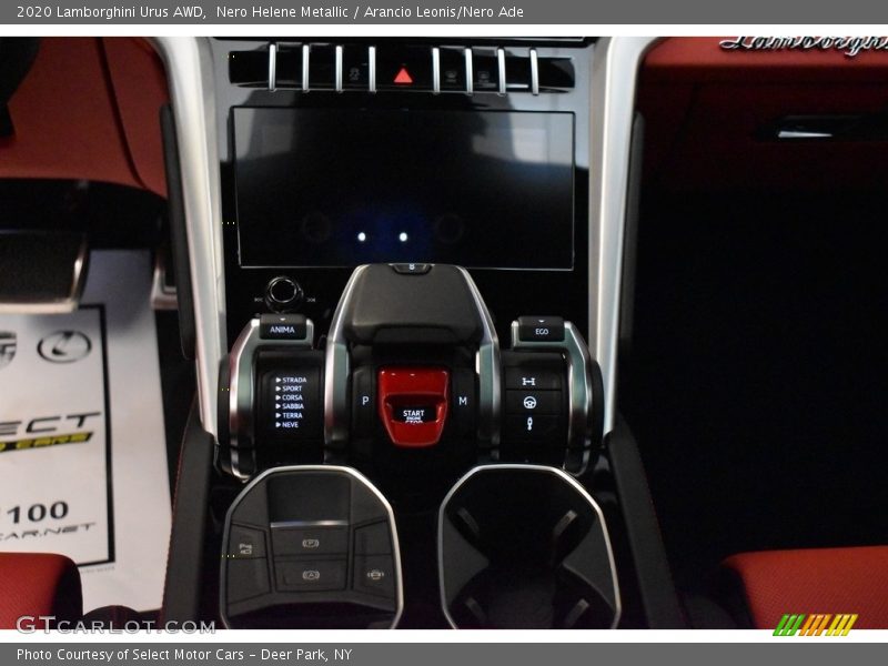Controls of 2020 Urus AWD