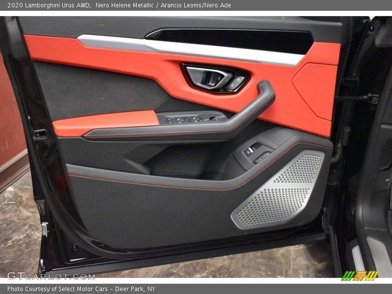 Door Panel of 2020 Urus AWD