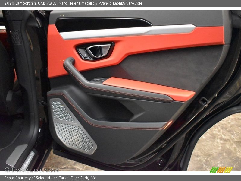 Door Panel of 2020 Urus AWD