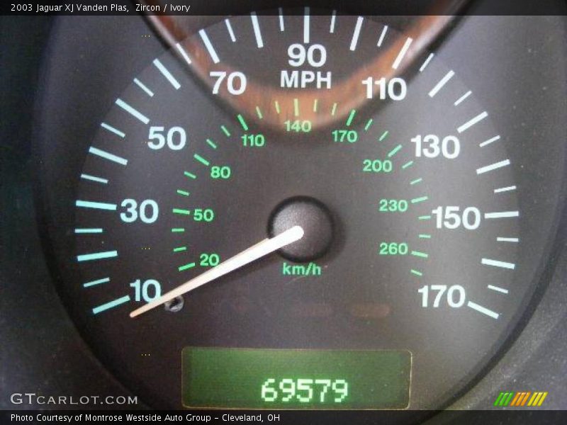 Zircon / Ivory 2003 Jaguar XJ Vanden Plas