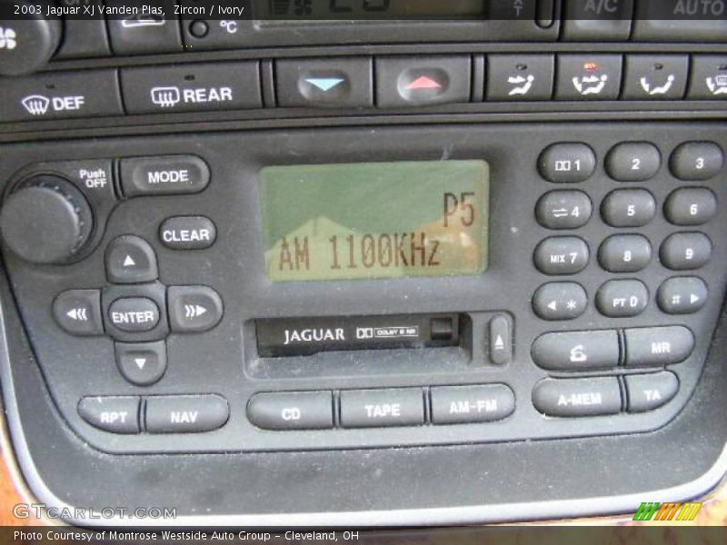 Zircon / Ivory 2003 Jaguar XJ Vanden Plas