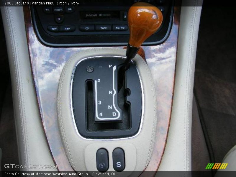 Zircon / Ivory 2003 Jaguar XJ Vanden Plas