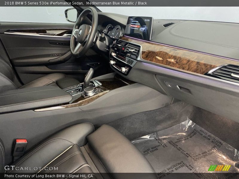 Mediterranean Blue Metallic / Black 2018 BMW 5 Series 530e iPerfomance Sedan