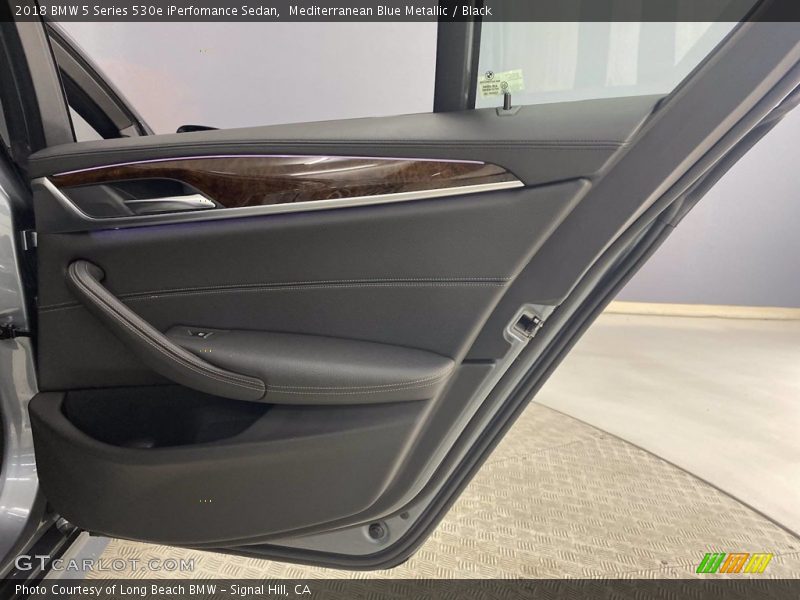 Mediterranean Blue Metallic / Black 2018 BMW 5 Series 530e iPerfomance Sedan