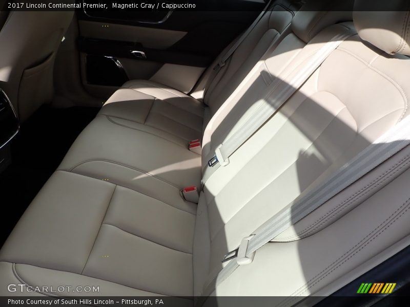 Magnetic Gray / Cappuccino 2017 Lincoln Continental Premier