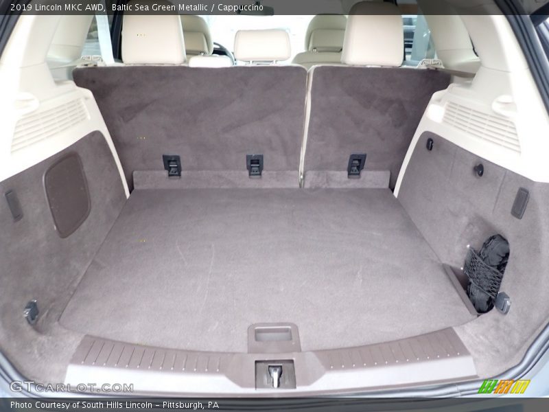  2019 MKC AWD Trunk