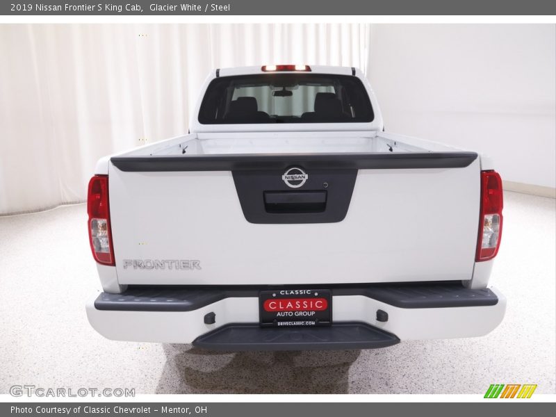 Glacier White / Steel 2019 Nissan Frontier S King Cab