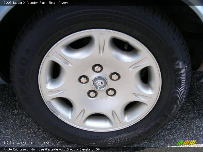 Zircon / Ivory 2003 Jaguar XJ Vanden Plas