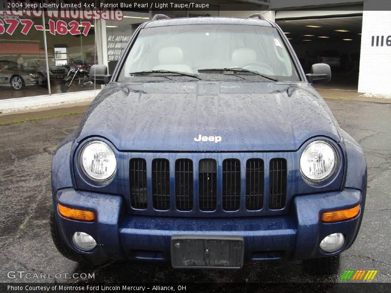 Patriot Blue Pearl / Light Taupe/Taupe 2004 Jeep Liberty Limited 4x4