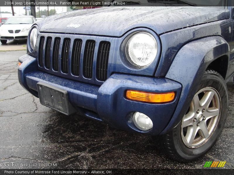 Patriot Blue Pearl / Light Taupe/Taupe 2004 Jeep Liberty Limited 4x4