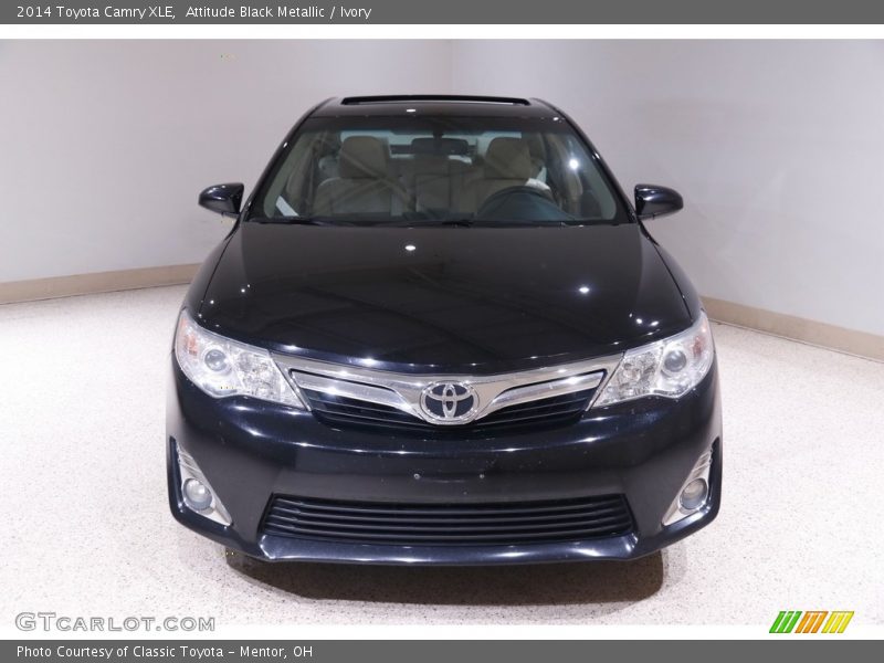 Attitude Black Metallic / Ivory 2014 Toyota Camry XLE