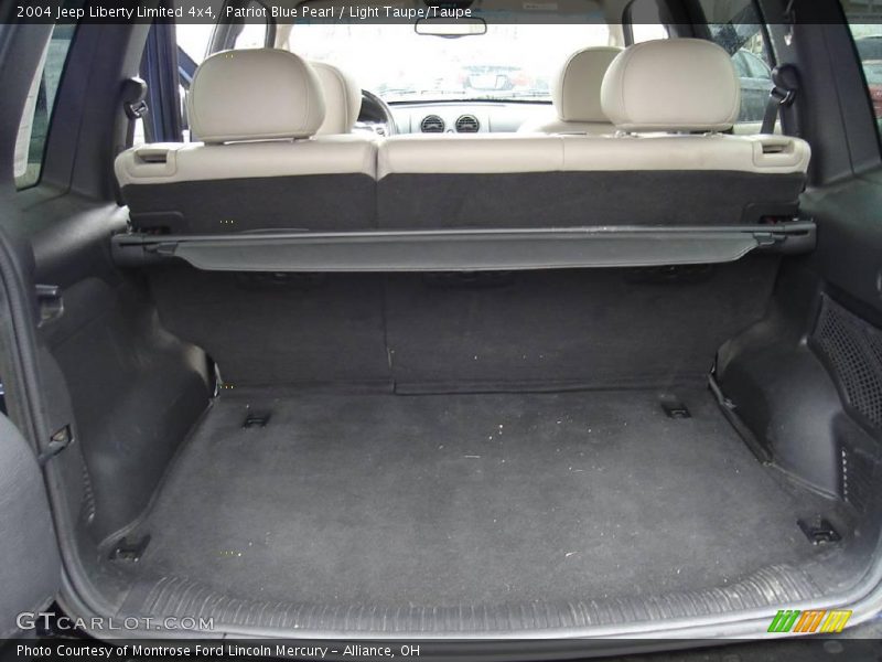 Patriot Blue Pearl / Light Taupe/Taupe 2004 Jeep Liberty Limited 4x4
