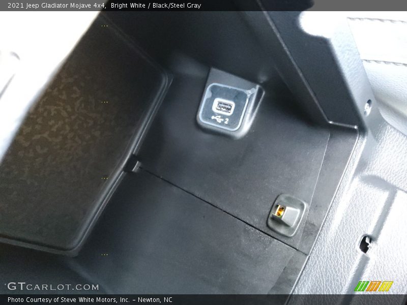 Bright White / Black/Steel Gray 2021 Jeep Gladiator Mojave 4x4