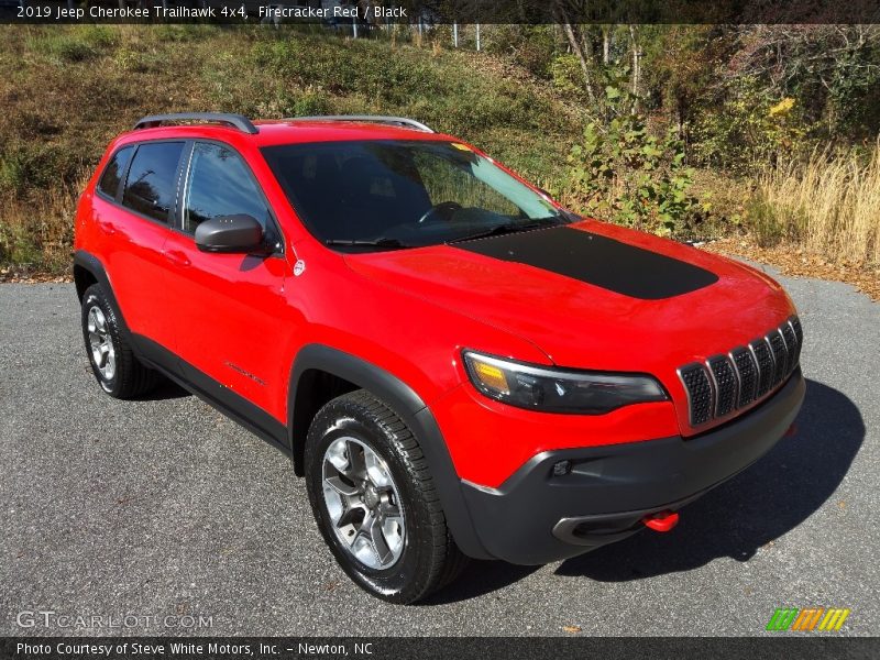 Firecracker Red / Black 2019 Jeep Cherokee Trailhawk 4x4