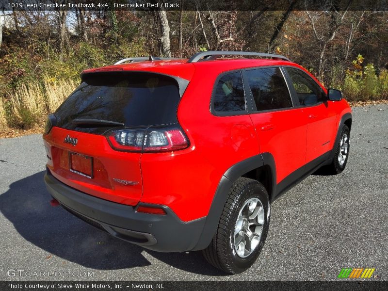 Firecracker Red / Black 2019 Jeep Cherokee Trailhawk 4x4