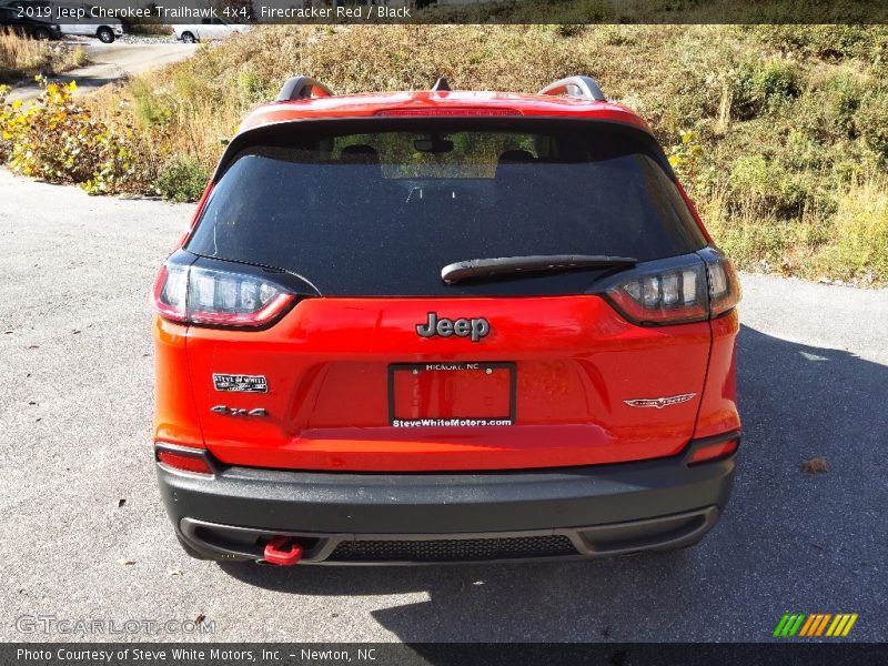 Firecracker Red / Black 2019 Jeep Cherokee Trailhawk 4x4