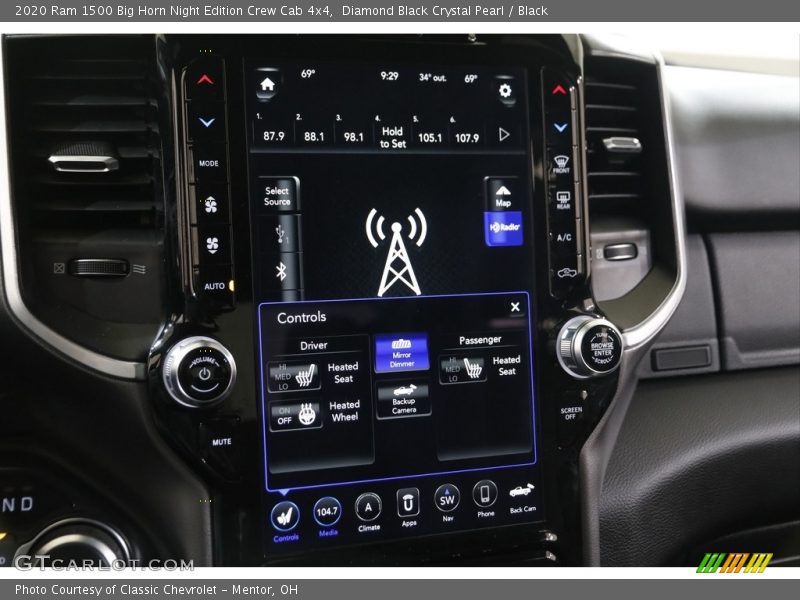 Diamond Black Crystal Pearl / Black 2020 Ram 1500 Big Horn Night Edition Crew Cab 4x4