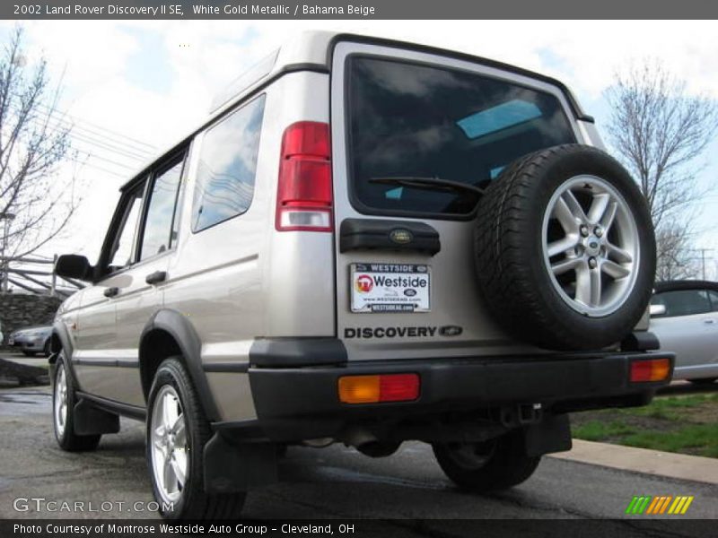 White Gold Metallic / Bahama Beige 2002 Land Rover Discovery II SE