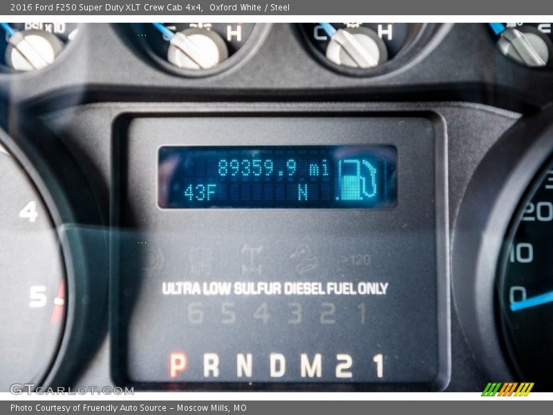 Oxford White / Steel 2016 Ford F250 Super Duty XLT Crew Cab 4x4