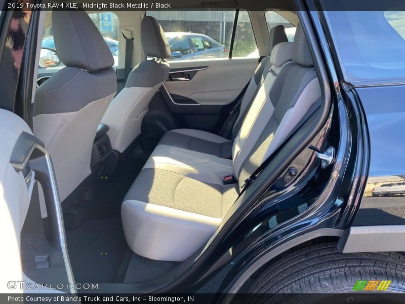 Midnight Black Metallic / Black 2019 Toyota RAV4 XLE