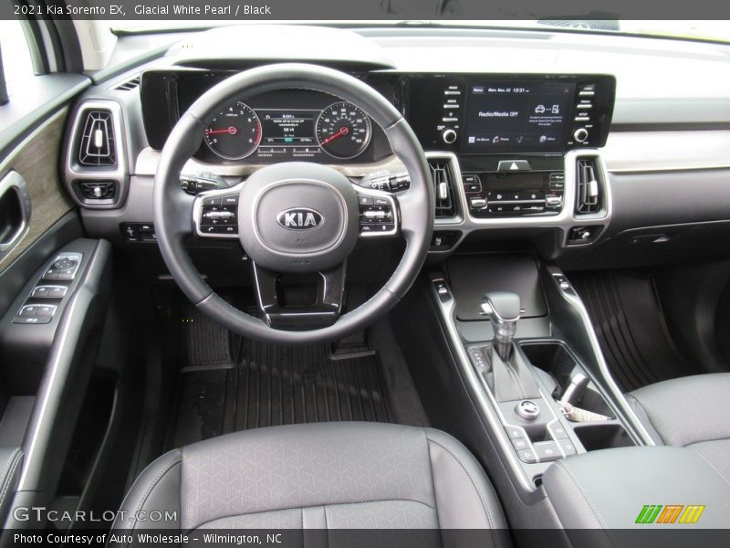 Glacial White Pearl / Black 2021 Kia Sorento EX