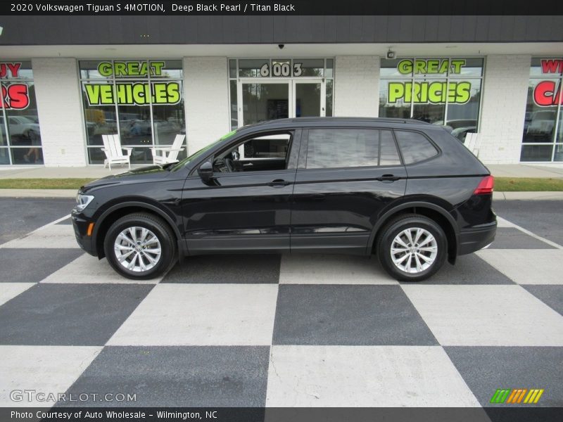 Deep Black Pearl / Titan Black 2020 Volkswagen Tiguan S 4MOTION