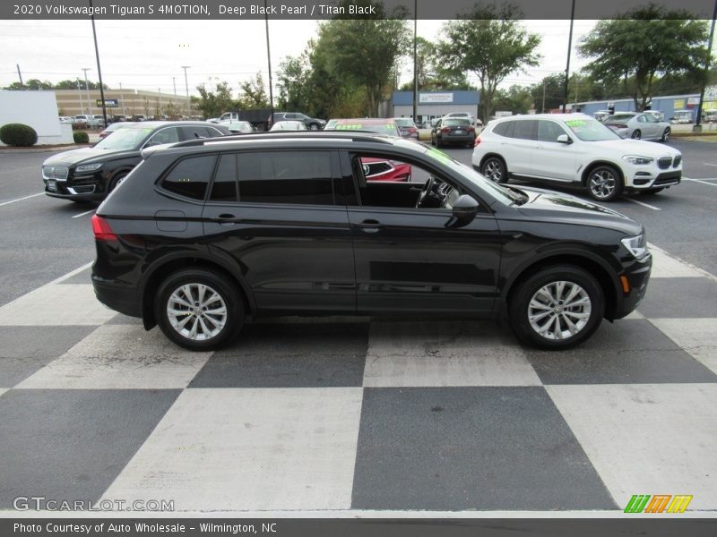Deep Black Pearl / Titan Black 2020 Volkswagen Tiguan S 4MOTION