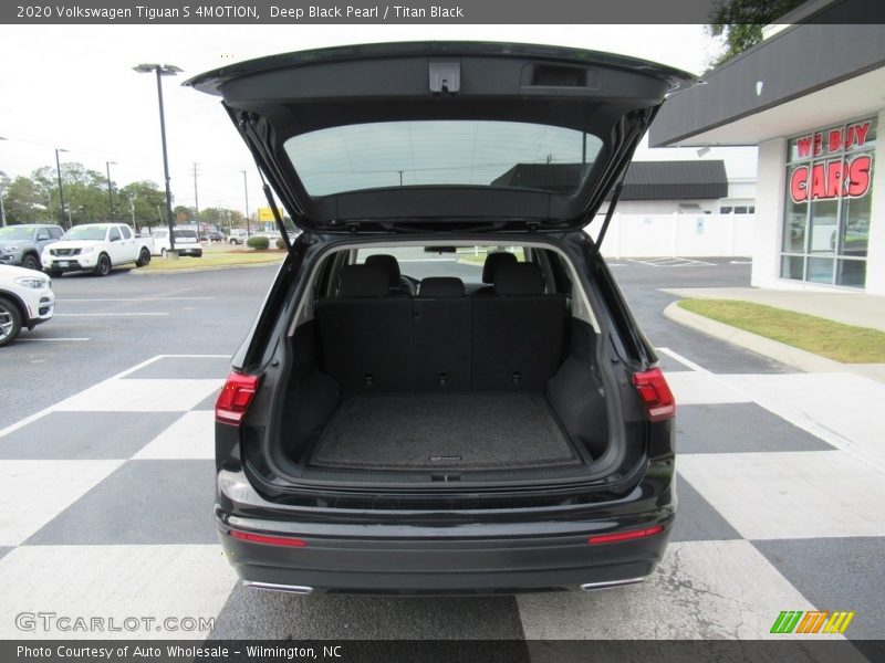 Deep Black Pearl / Titan Black 2020 Volkswagen Tiguan S 4MOTION