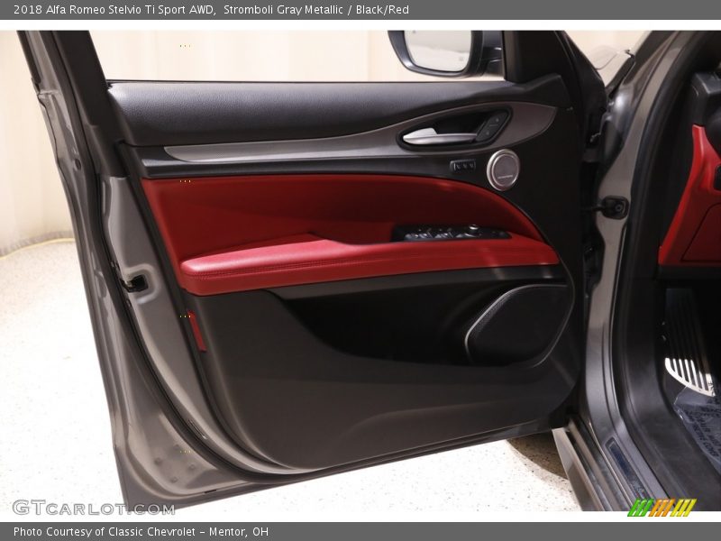 Stromboli Gray Metallic / Black/Red 2018 Alfa Romeo Stelvio Ti Sport AWD