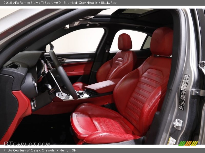 Stromboli Gray Metallic / Black/Red 2018 Alfa Romeo Stelvio Ti Sport AWD