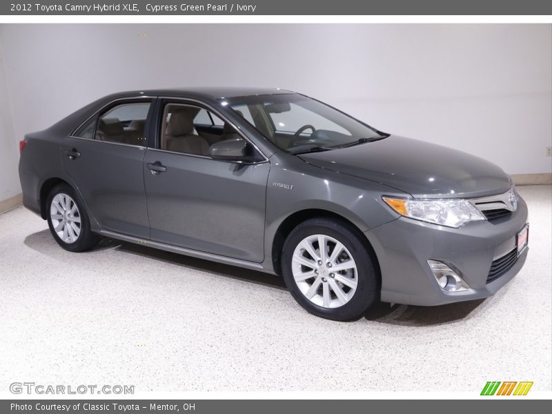 Cypress Green Pearl / Ivory 2012 Toyota Camry Hybrid XLE