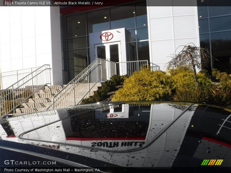 Attitude Black Metallic / Ivory 2014 Toyota Camry XLE V6