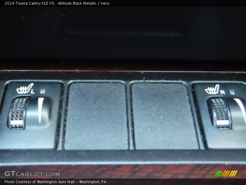 Attitude Black Metallic / Ivory 2014 Toyota Camry XLE V6