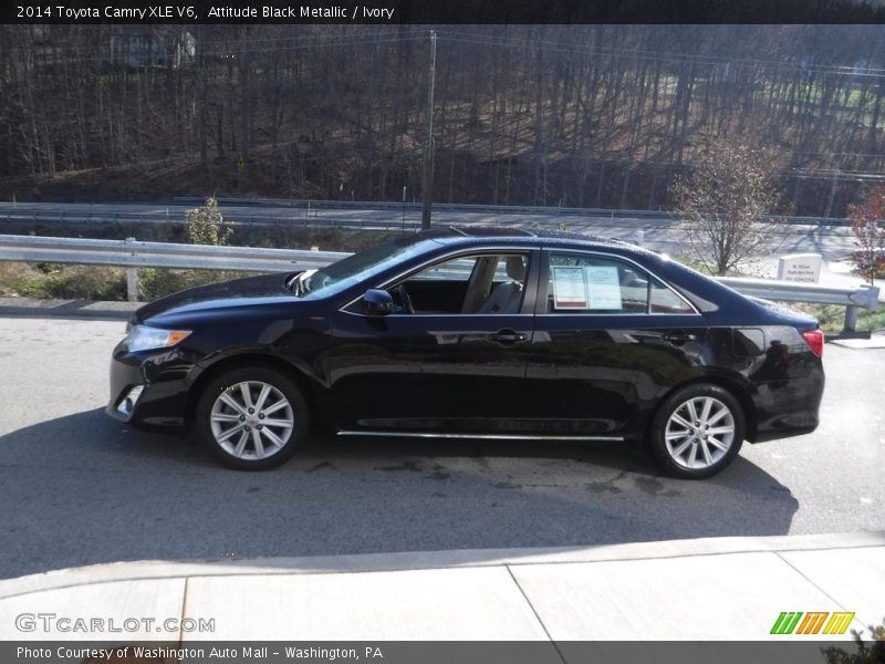 Attitude Black Metallic / Ivory 2014 Toyota Camry XLE V6