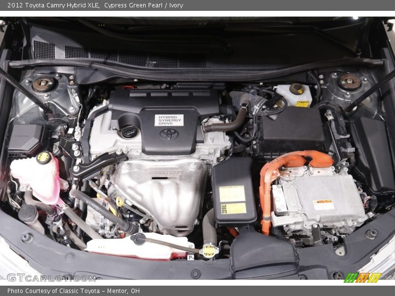 Cypress Green Pearl / Ivory 2012 Toyota Camry Hybrid XLE