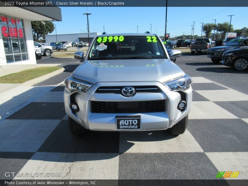Classic Silver Metallic / Black/Graphite 2022 Toyota 4Runner SR5