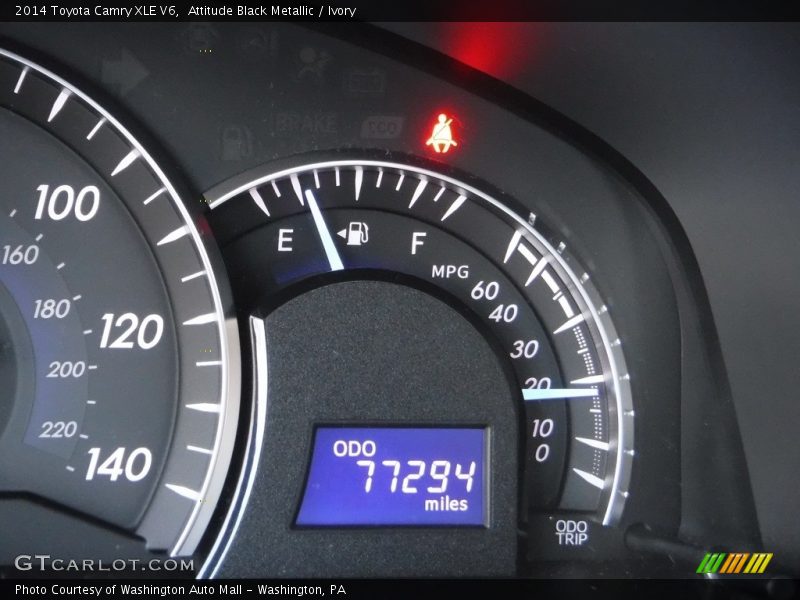 Attitude Black Metallic / Ivory 2014 Toyota Camry XLE V6